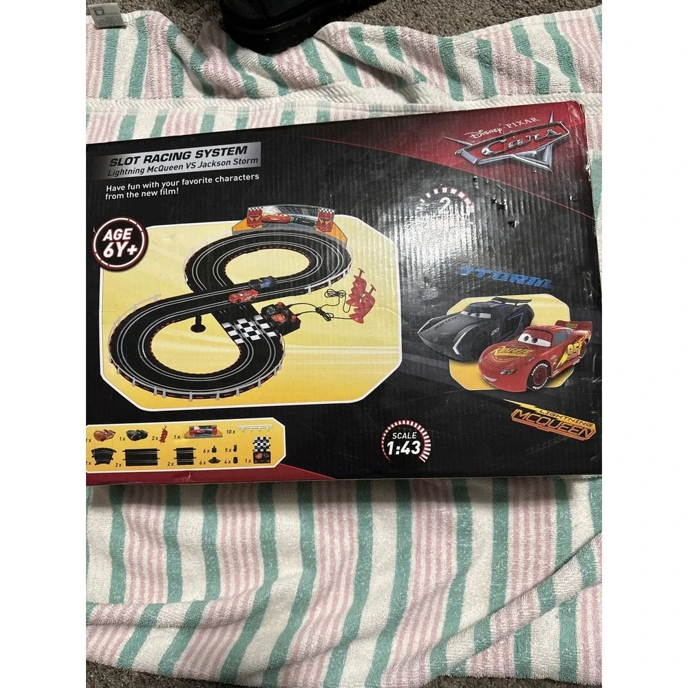Disney Cars Pixar Slot Racing System Lightning McQueen Jackson Storm NO‎ CARS